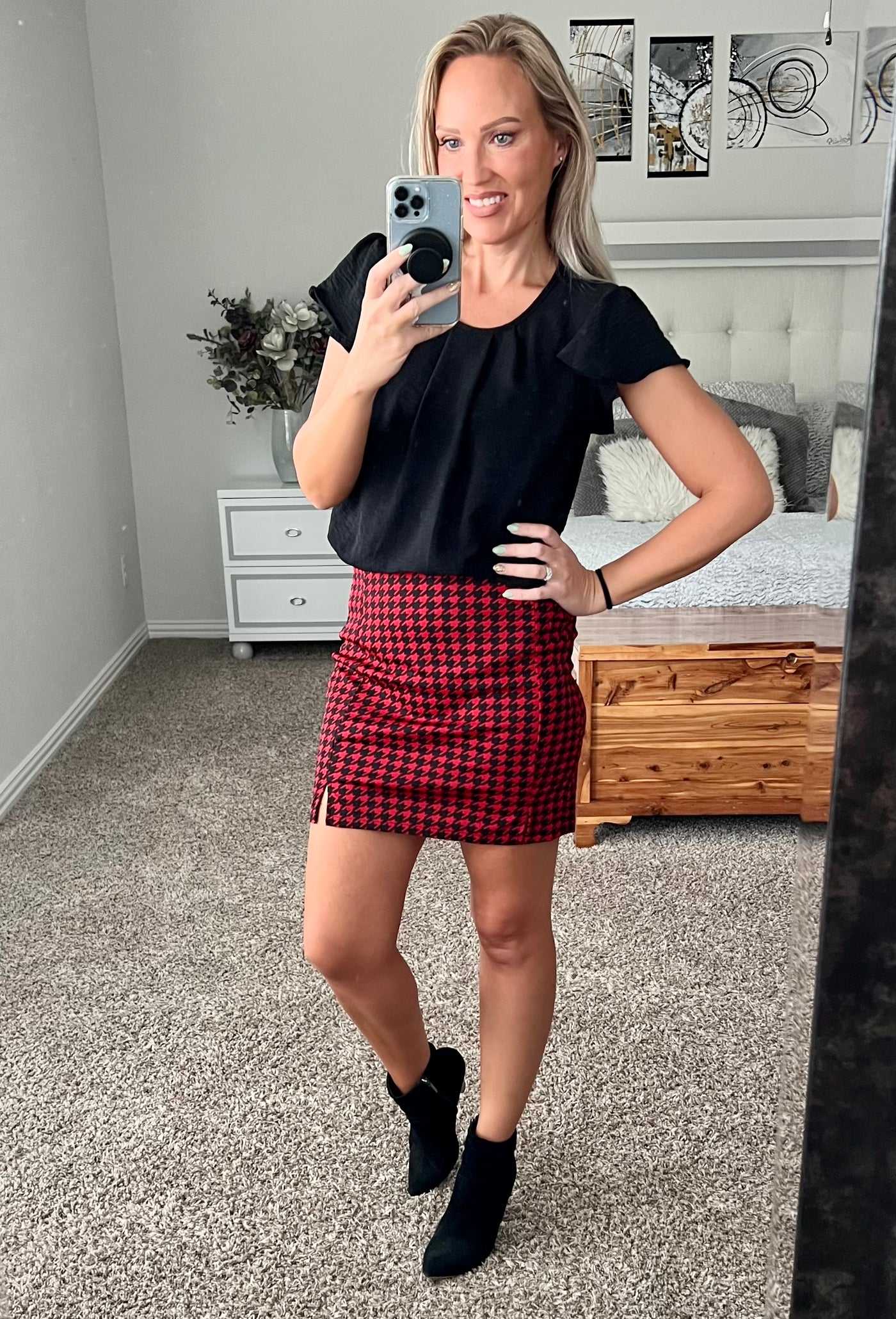 Holly Houndstooth Slit Mini Skirt