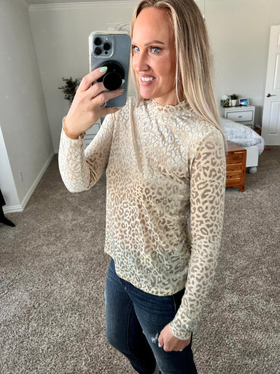 Round Neck Leopard Print Long Sleeve Tee