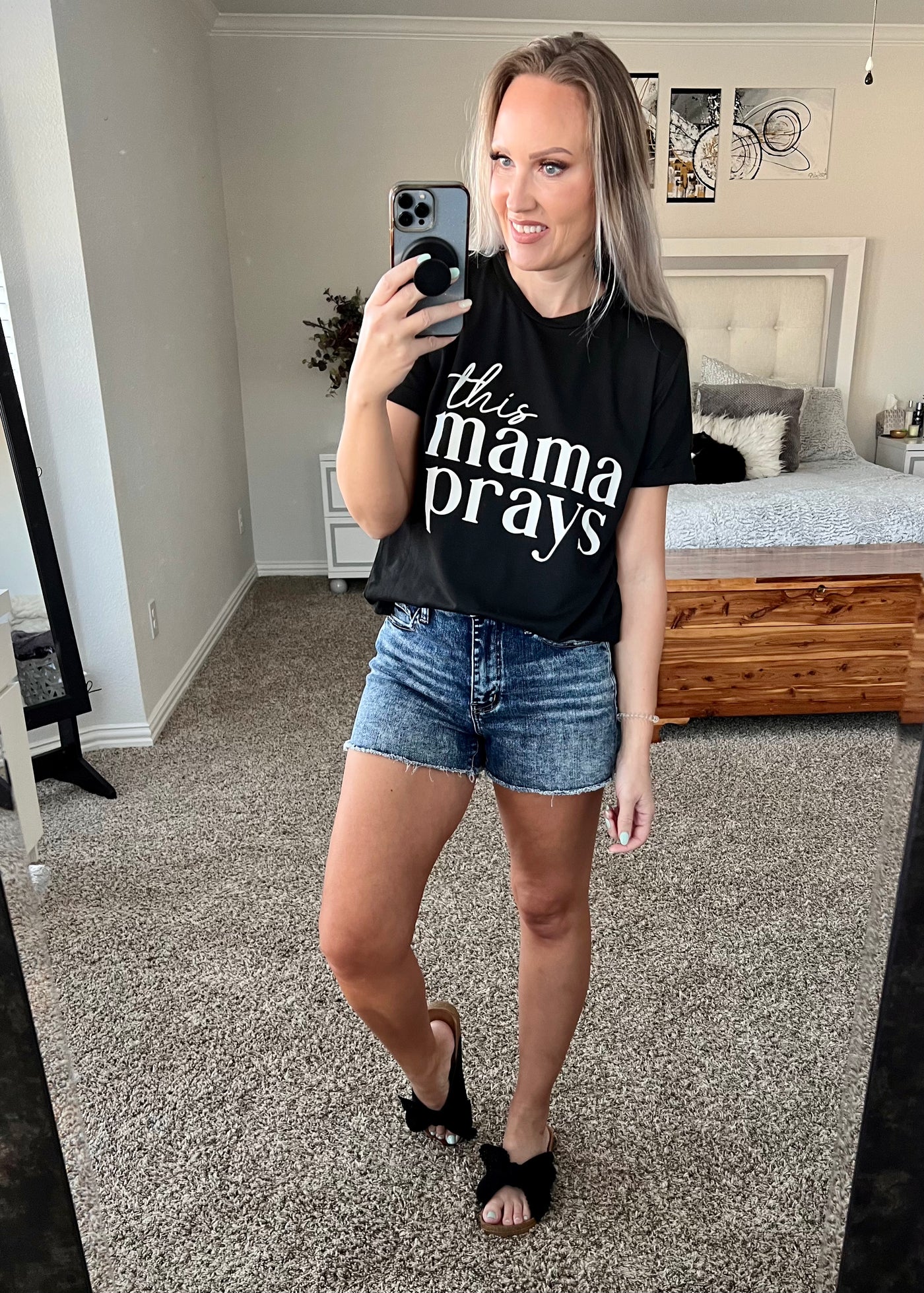 This Mama Prays Graphic Tee