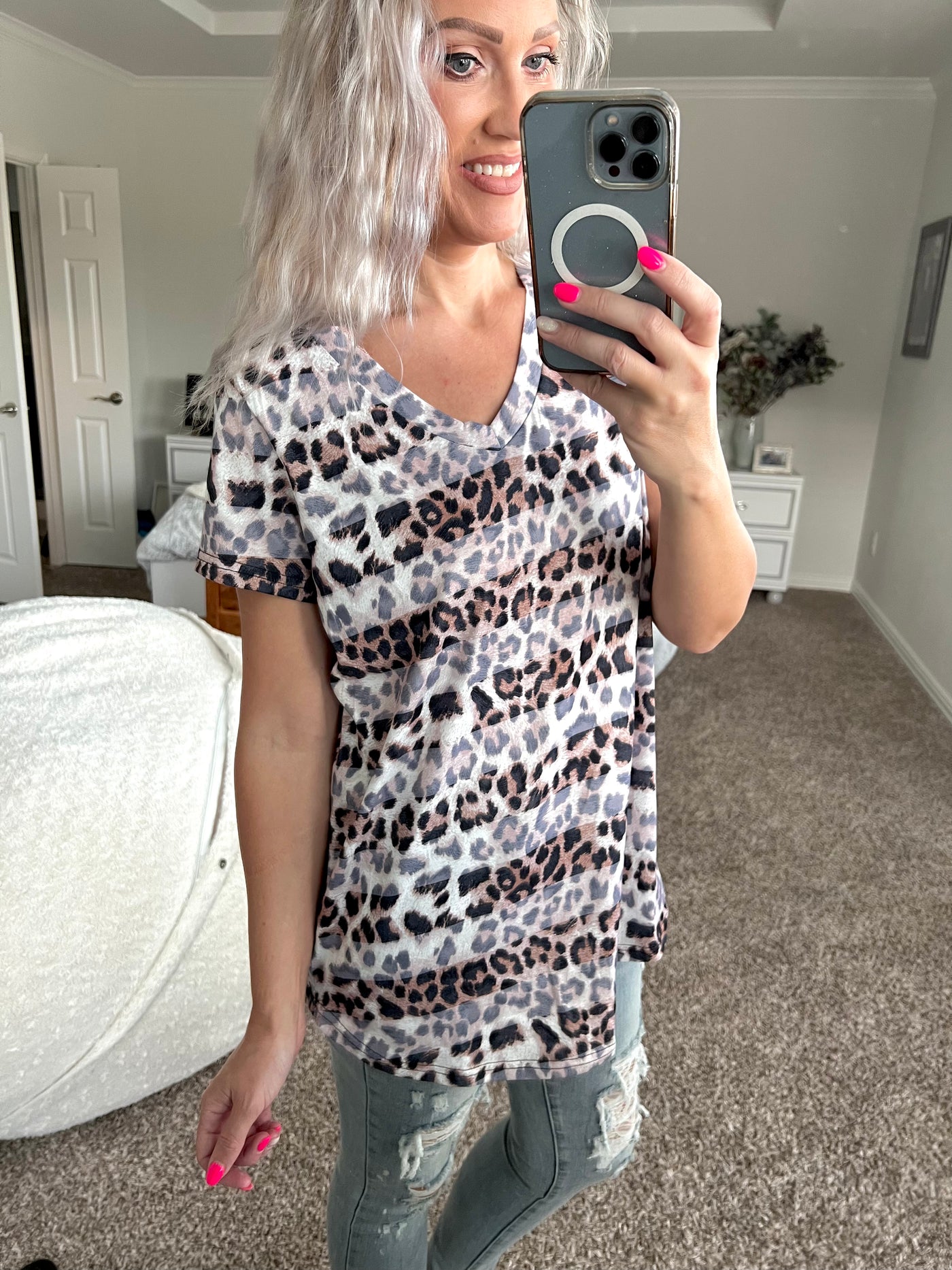 Layla Leopard Striped V-Neck Short Sleeve Tee