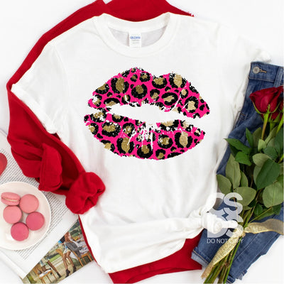 Pink Leopard lips graphic top