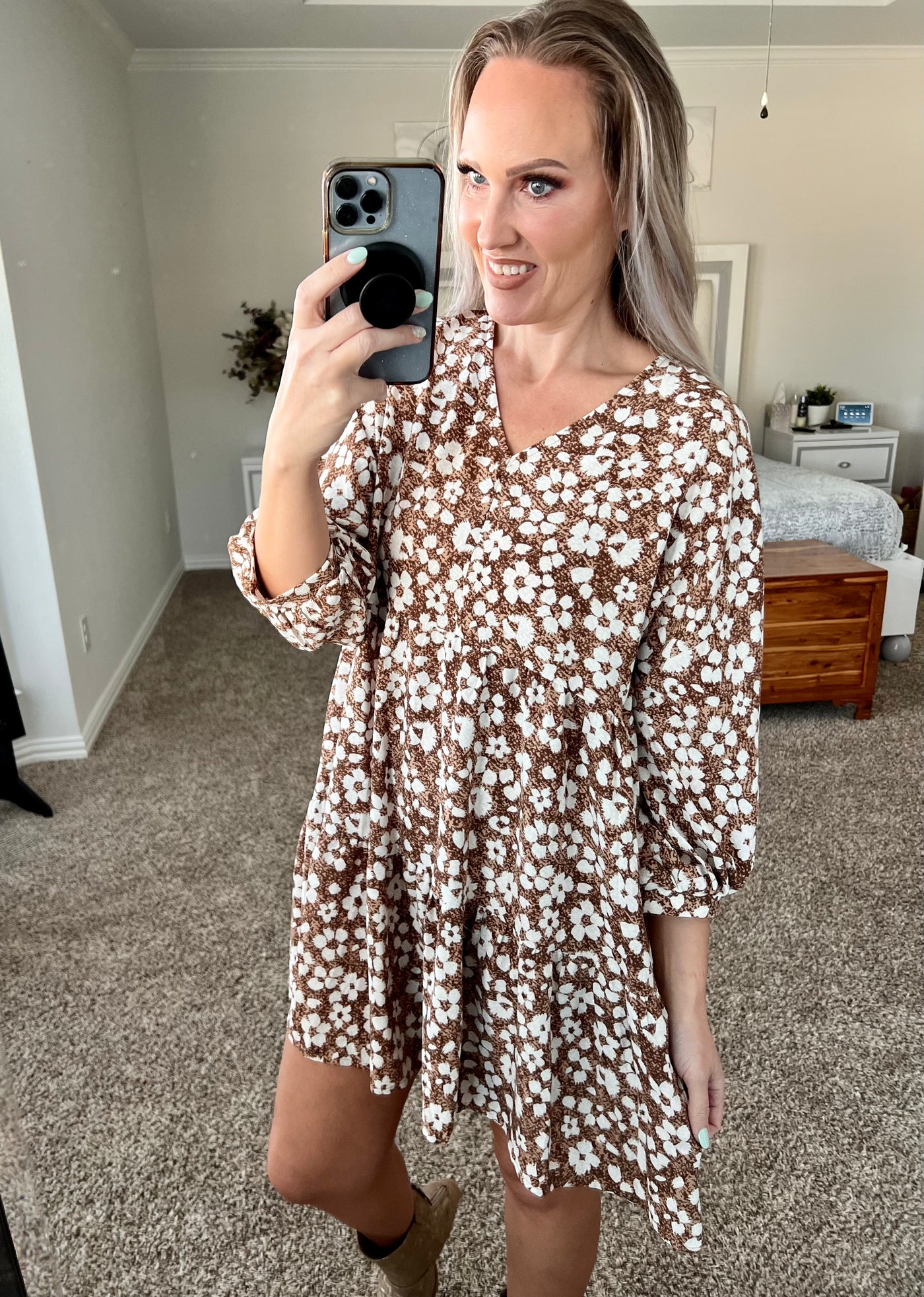 Breanna Floral V-Neck Mini Dress with Pockets